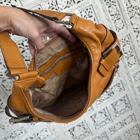 Michael Kors Camel Brown Buckle Crescent Moon Shaped Leather Shoulder Bag - Picture 7 of 9
